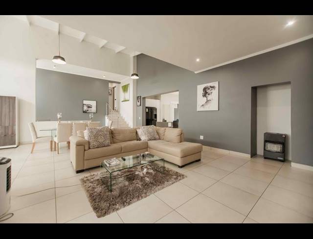 4 BEDROOM PROPERTY TO RENT IN COPPERLEAF ESTATE